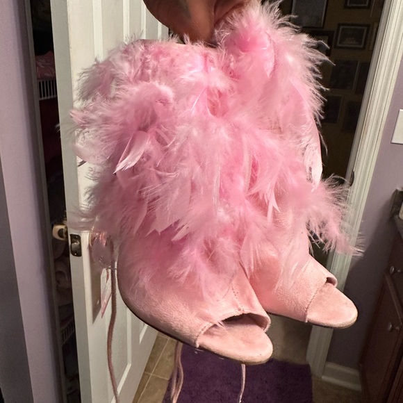 Pink flamingo Heels - Picture 4 of 9